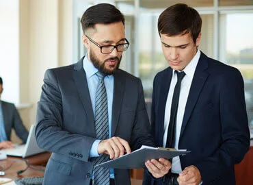 Provides expertise on legal matters and compliance. - 开云yilong